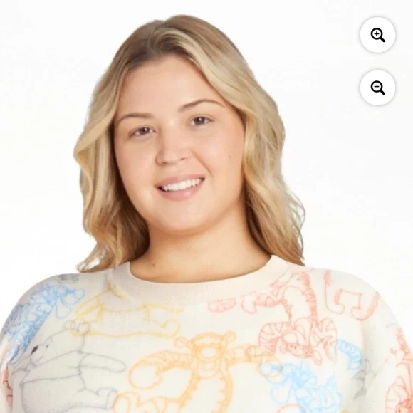 Winnie The Pooh Woman’s Graphic Print Sweatshirt Size XL NWT - Picture 7 of 8